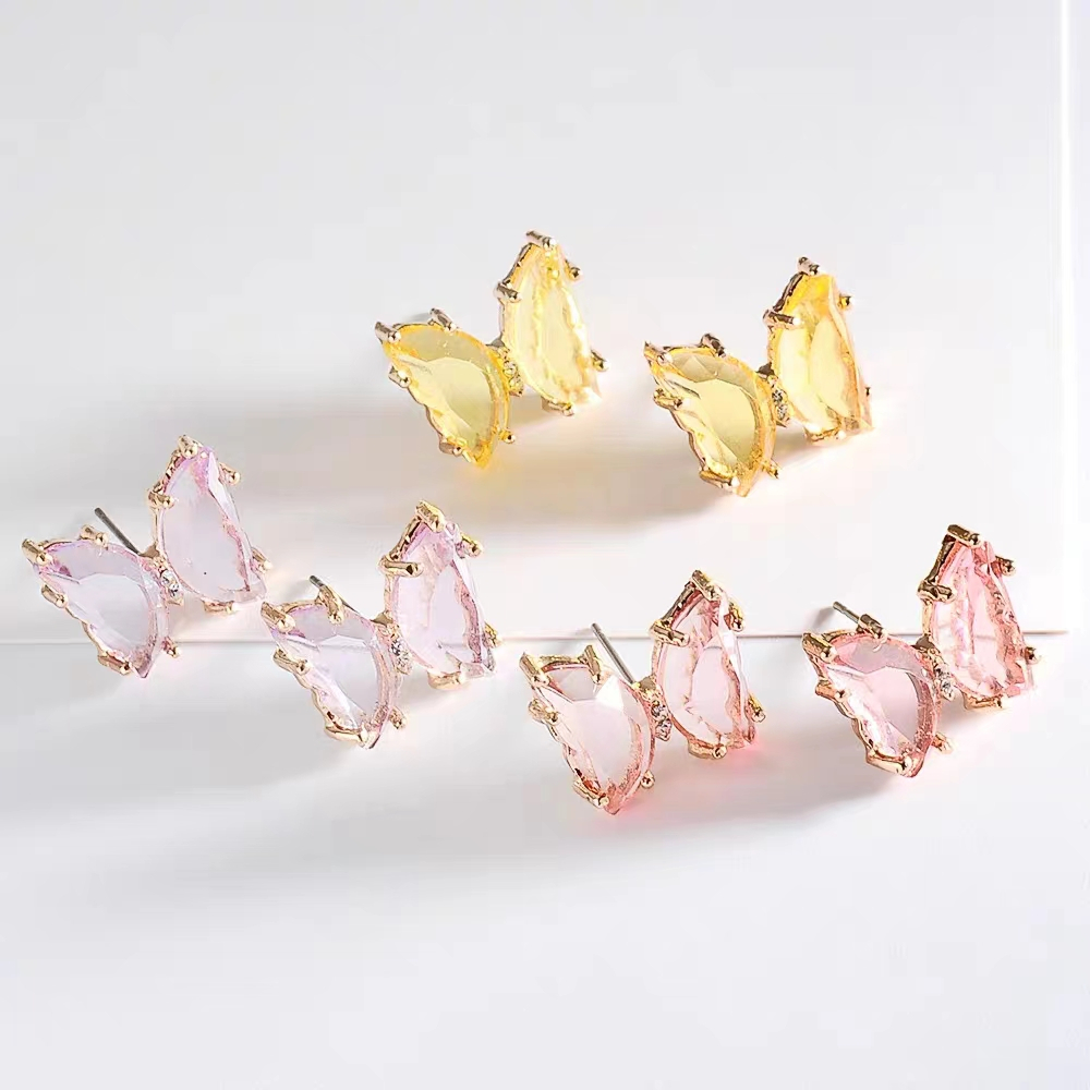 Anting Kristal Korea Lucu Transparan Berwarna Kupu-Kupu / Aksesoris Fashion Anting Kupu-Kupu Import