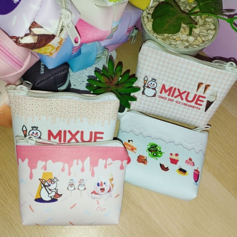 pouch mini mixue gantungan kunci lucu