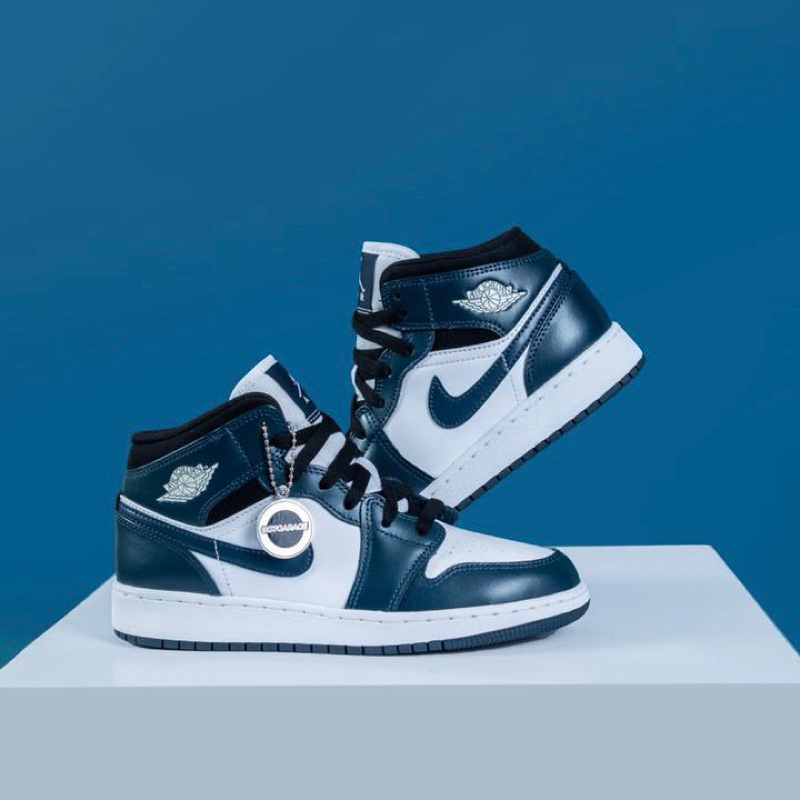 Air Jordan 1 Mid Armory Navy GS Women