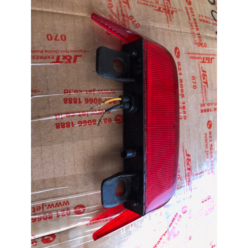 lampu begel behel belakang yamaha f1zr original koito made in japan