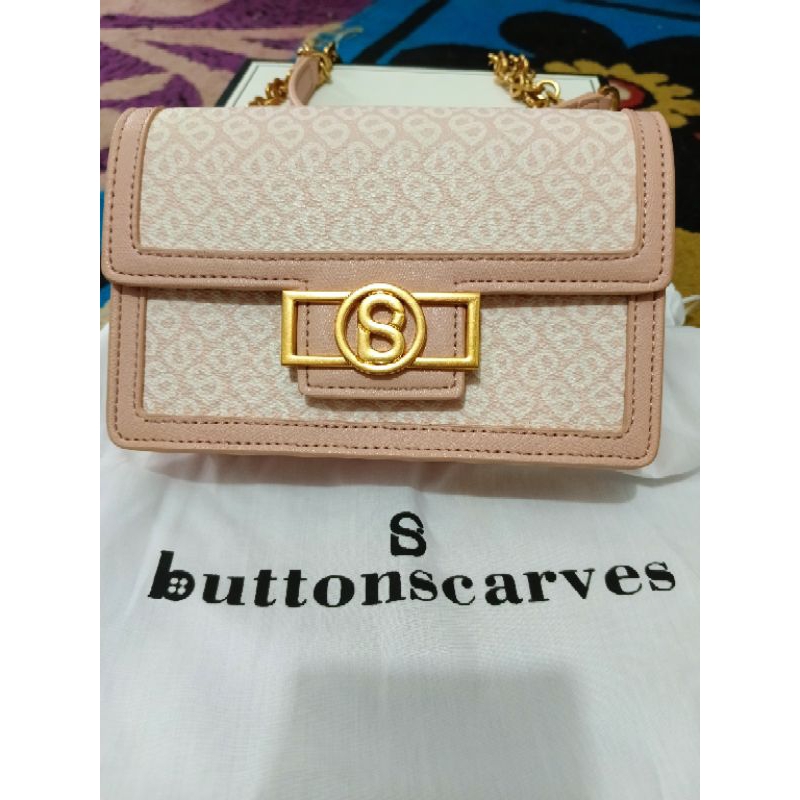 Preloved izzy sling bag buttonscarves