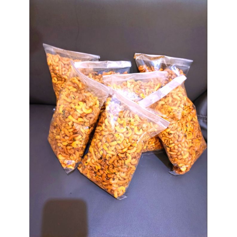 

makaroni pedas daun jeruk