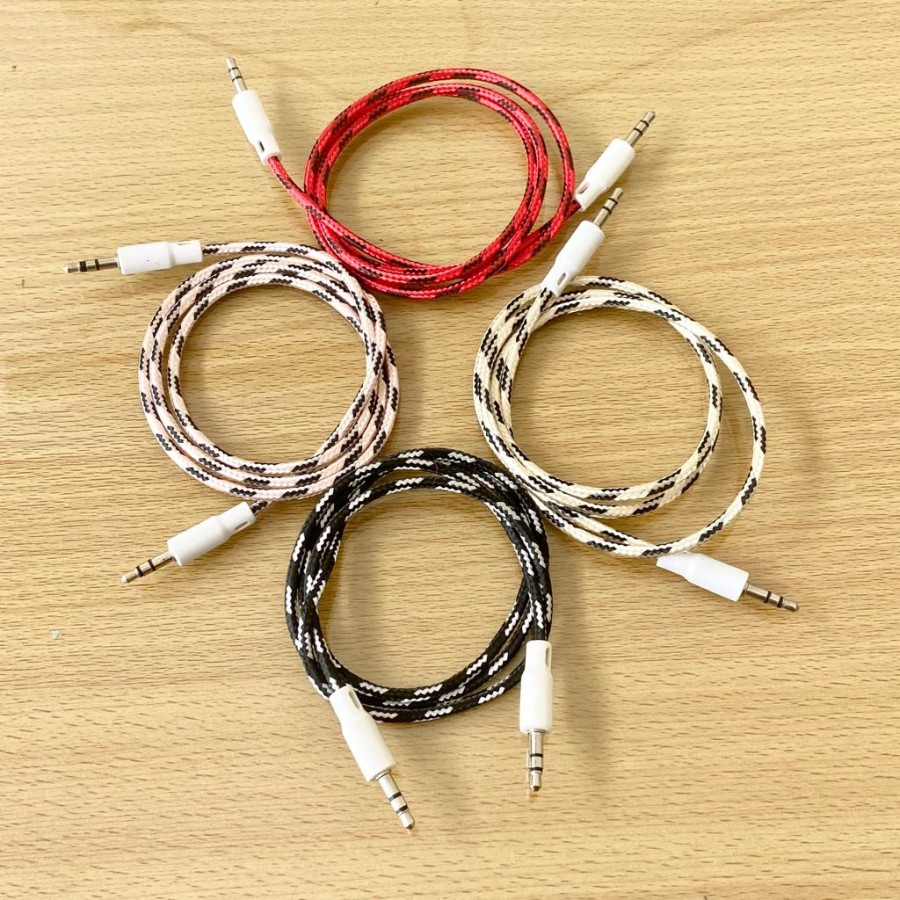 Kabel Aux 1meter auxiliary audio jack male to male 35mm murah Desain   Grosir