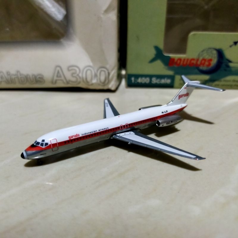 mainan diecast pesawat Aeroclassics Garuda Indonesia Airways GIA Douglas DC-9 1:400