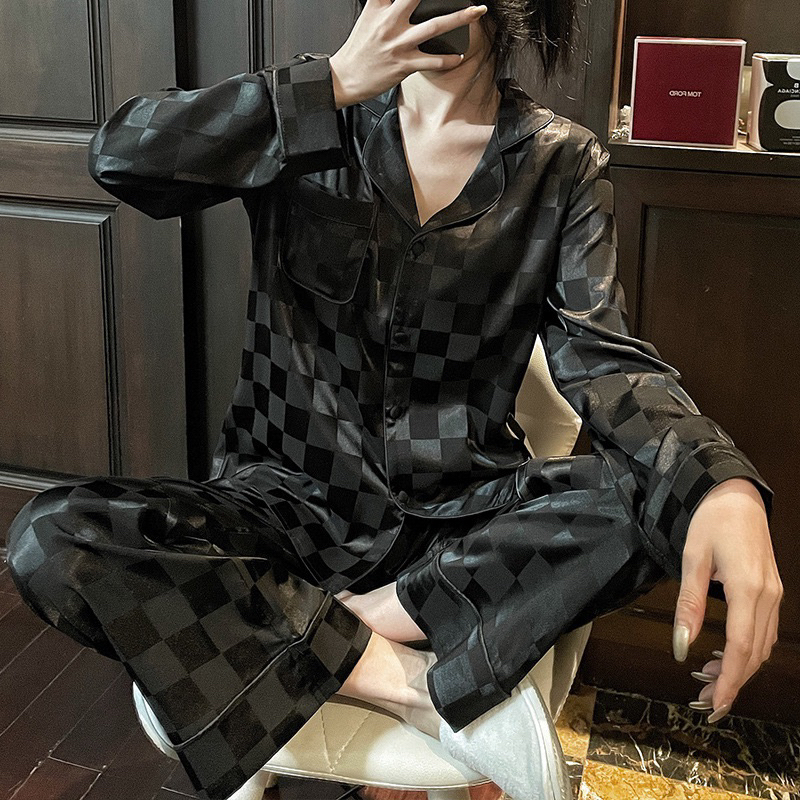 008 Luxury Sleepwear Kelas Atas Piyama Satin Lengan Pendek Celana Panjang Motif Tiny Square Kancing Hidup Bahan Satin High Quality Piyama Import/ Baju Tidur Import / Baju Tidur Murah / Piyama Set / piyama wanita /Piyama Satin/Baju Tidur Set