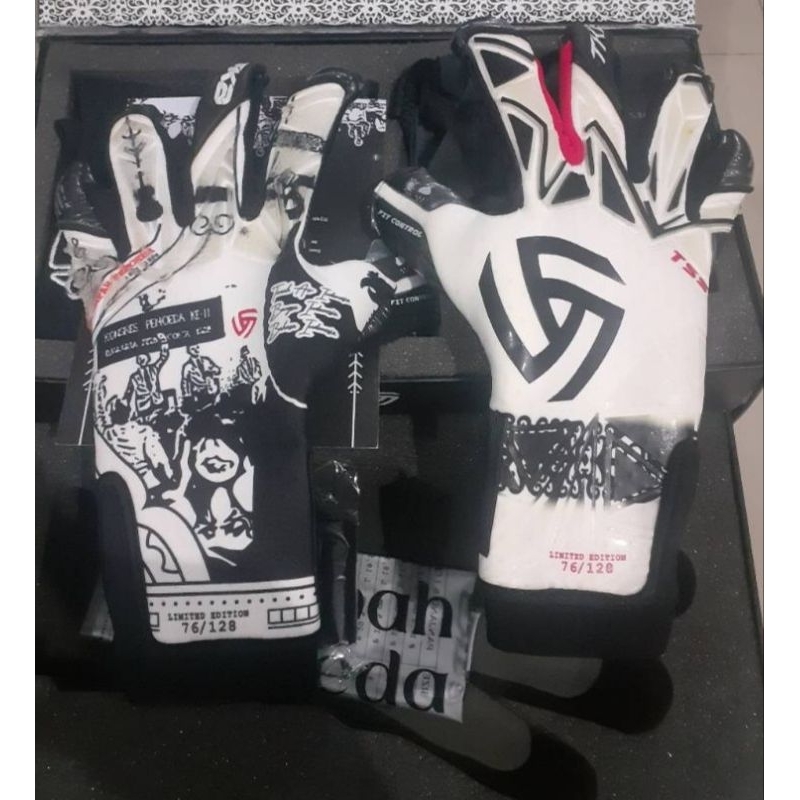 Sarung Tangan Kiper TKB edisi Sumpah Pemuda