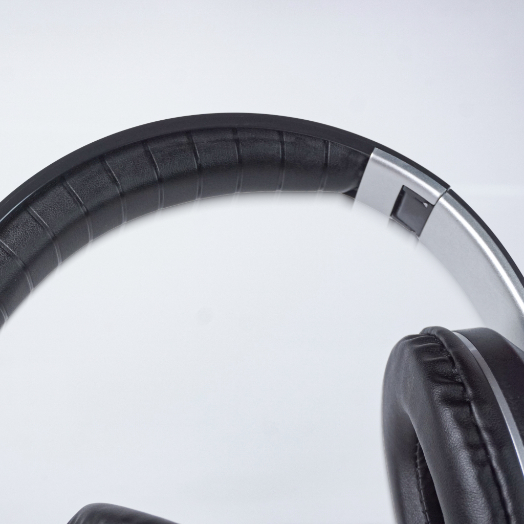 Headset Earphone Bluetooth Gaming Earphone Stereo Headphone Bluetooth Nirkabel Music Over Ear With Mic 9D Dynamic HD Sound For Komputer Laptop Handphone EXTRA BASS - V33