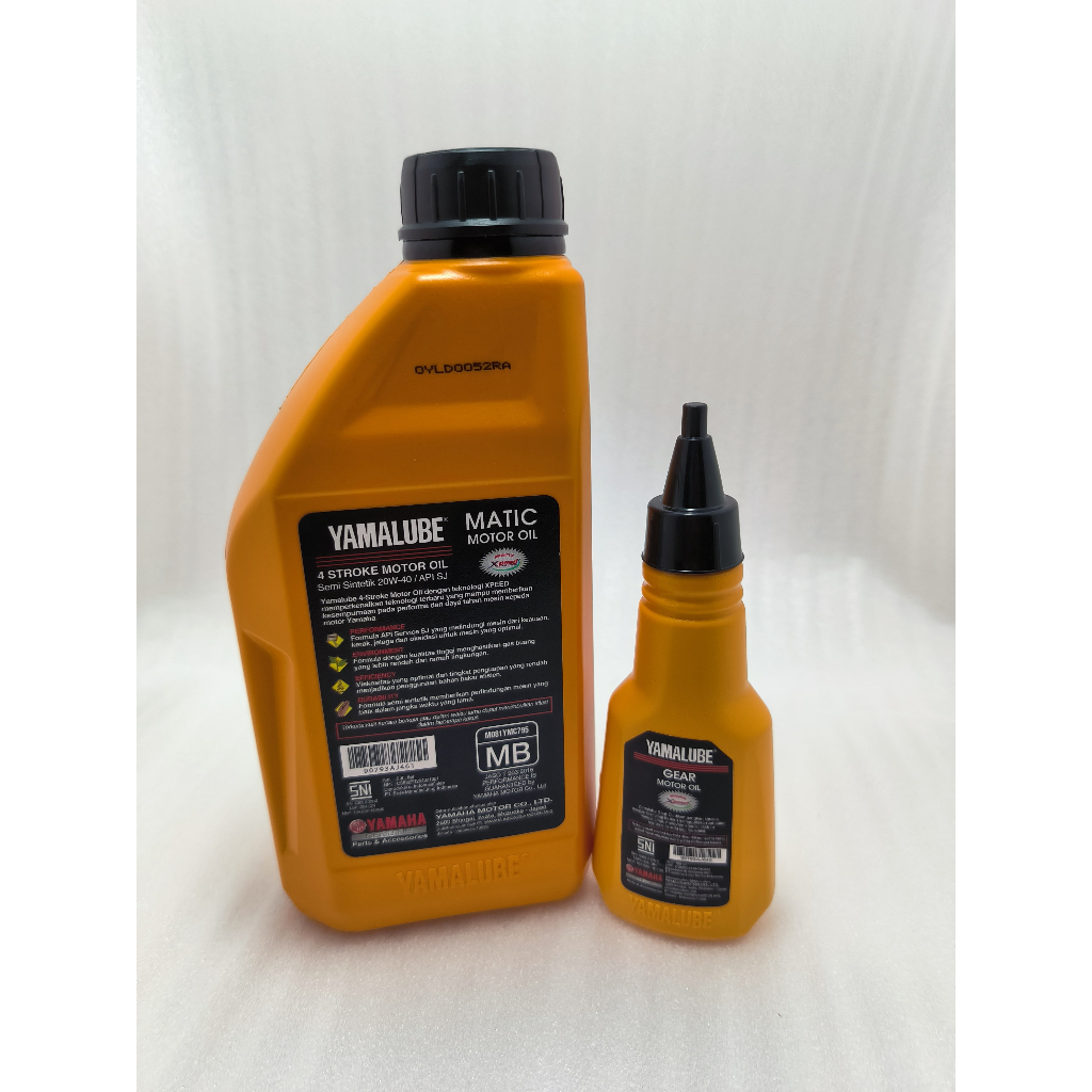 Oli yamalube matic 800 ml + oli gardan yamalube  100 ml.