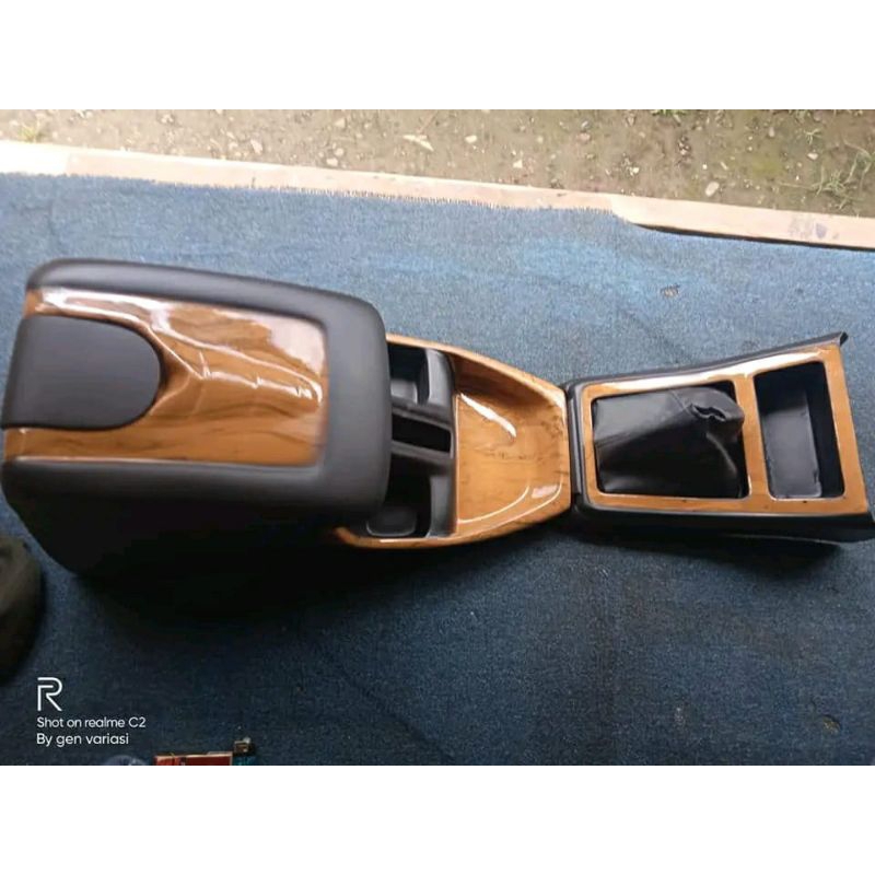 Console box kijang kapsul