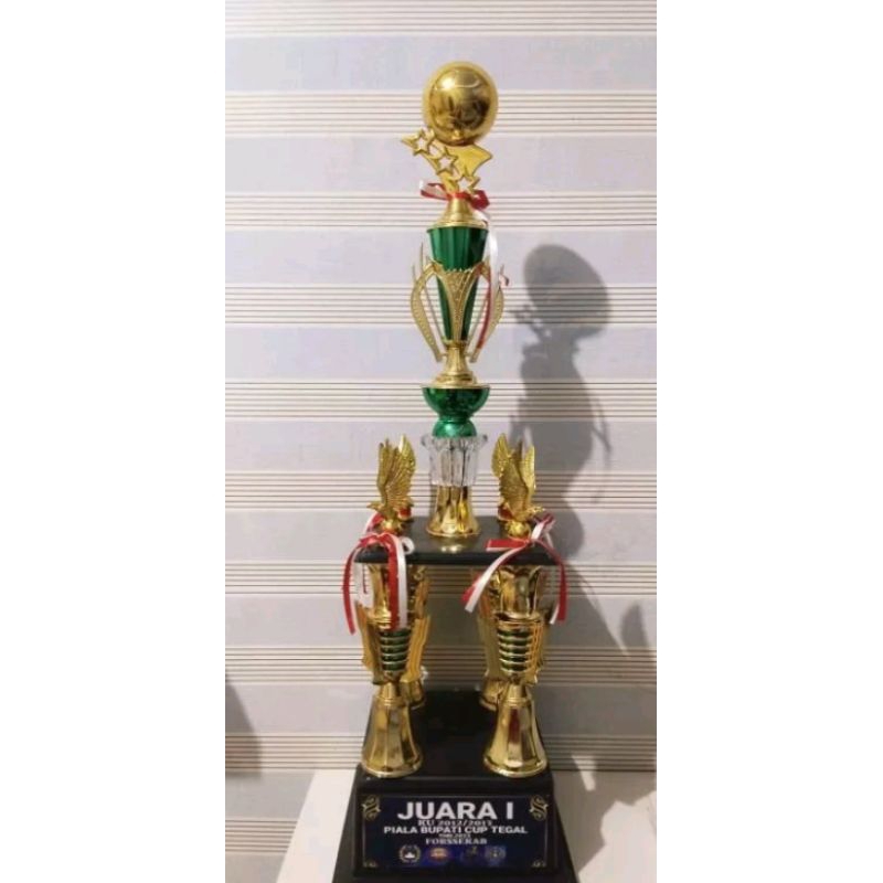 PIALA BOLA FUTSAL KAKI 4 TROPHY 4 TIANG PAGODA