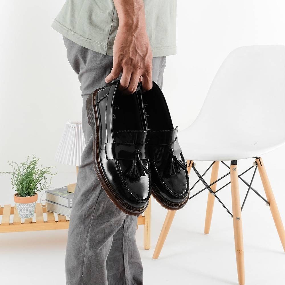 Sepatu Slip On Loafers Pria Formal | HD LUCKY BLACK