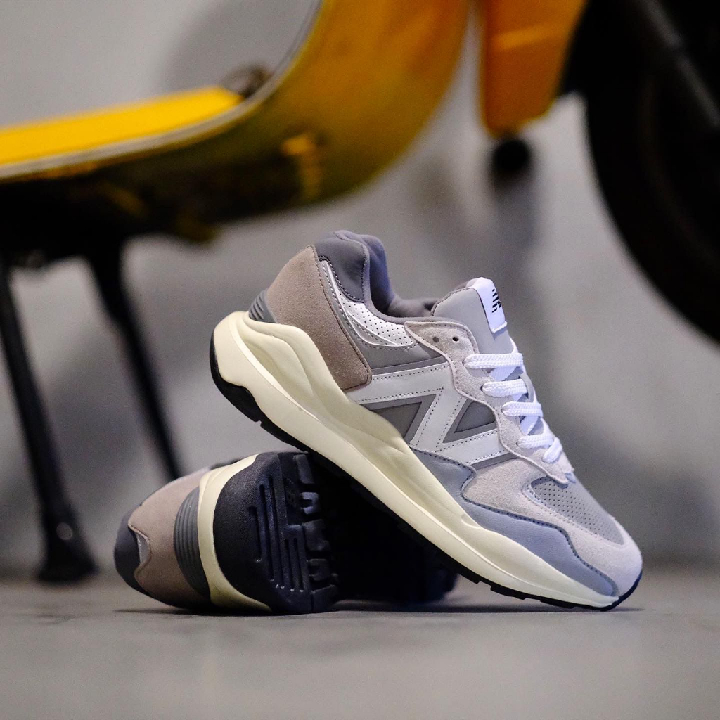 NEW BALANCE 5740 GREY WHITE