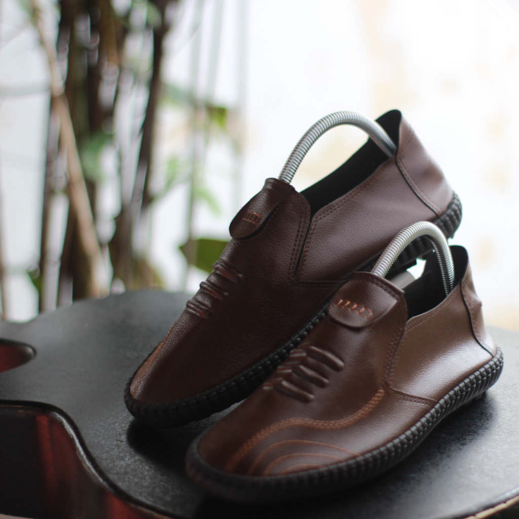 Leedoo Sepatu Kulit PU Pria Slip On Sepatu Pentofel Pria Formal Kulit Fashion Kerja Casual Shoes 121