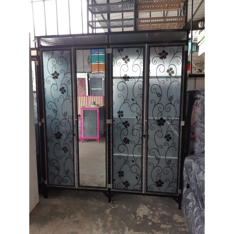 Lemari Pakaian Kaca 4Pintu