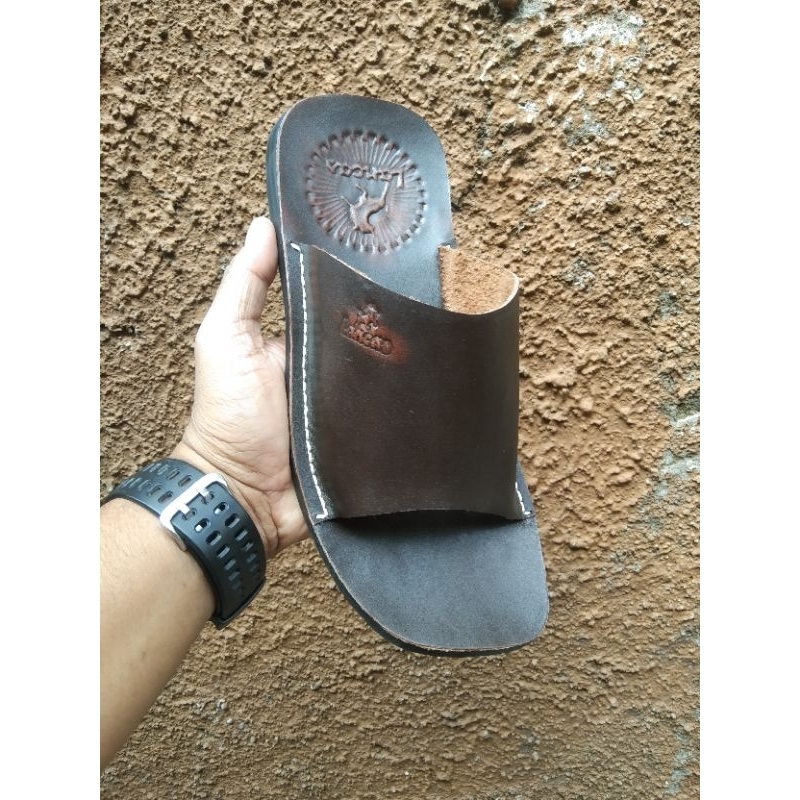 SANDAL KULIT ASLI UNTUK PRIA BERKUALITAS