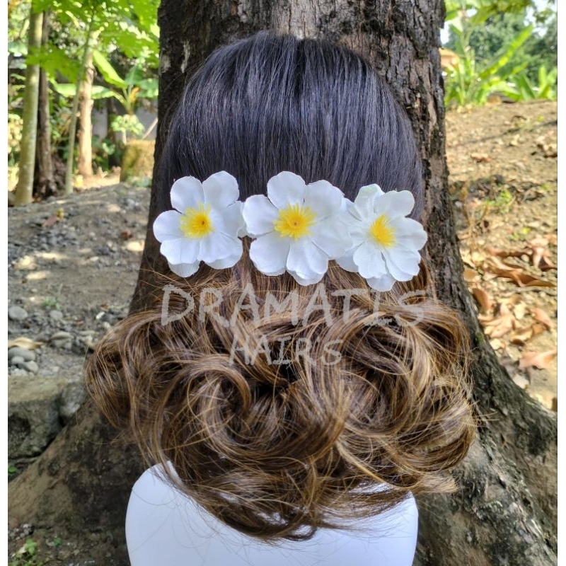 Sanggul Sirkam Keriting Warna Mix Blode Lengkap dengan Asesoris Bunga Sakura