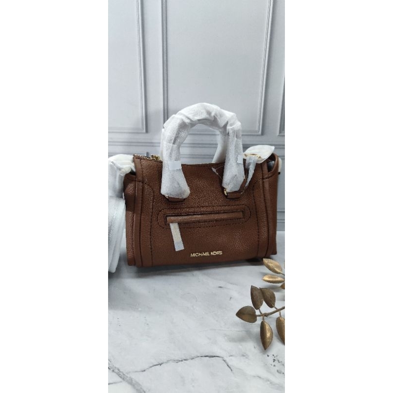 Michael Kors carine Luggage xs