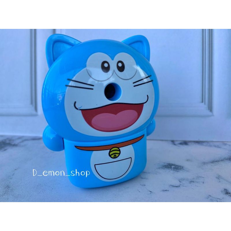 

RAUTAN MEJA / SERUTAN PUTAR / RAUTAN PENSIL MOTIF DORAEMON