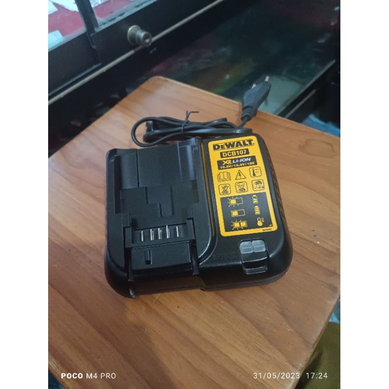 Charger Dewalt DCB 107 12Volt 14Volt 18Volt 21Volt