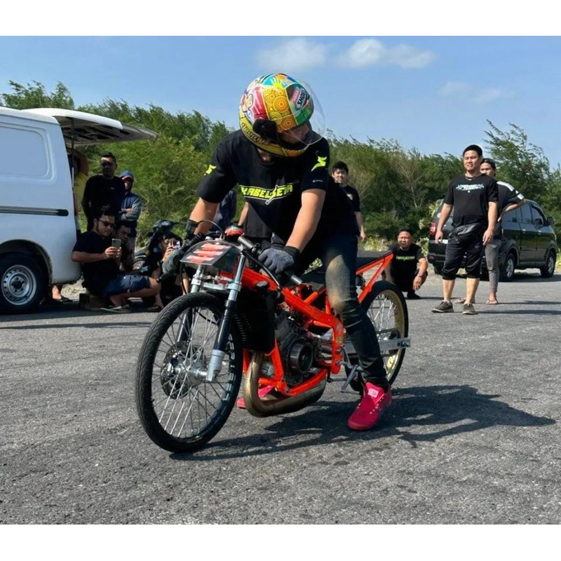 Kaos Motor Mendadak Drag