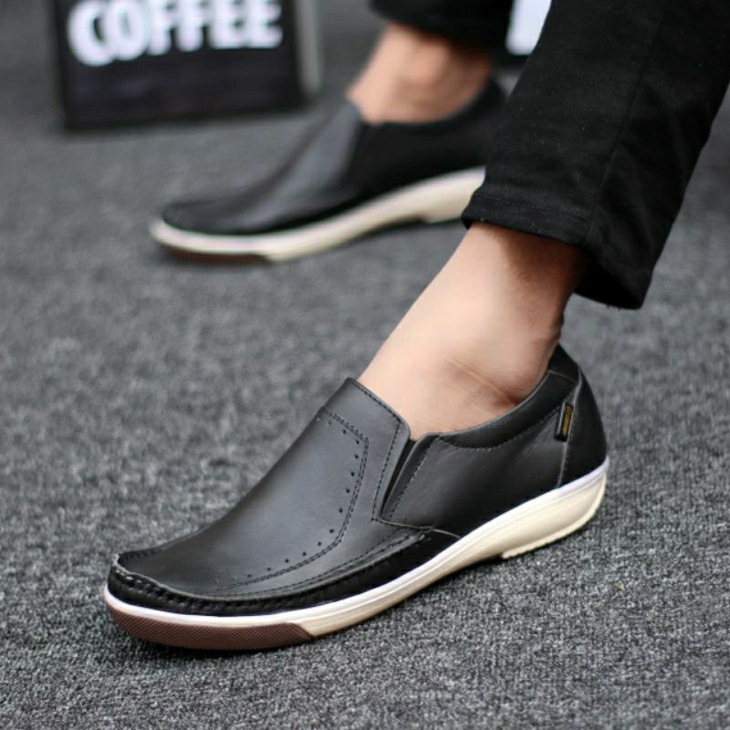 bungkusuku sandro - Sepatu Kulit Pria Slip On Formal Kerja Casual Trendi