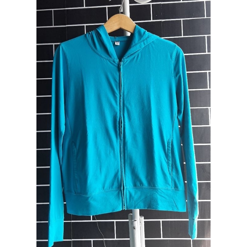 JACKET OLAHRAGA WANITA UNIQLO ORIGINAL TOSCA SECOND