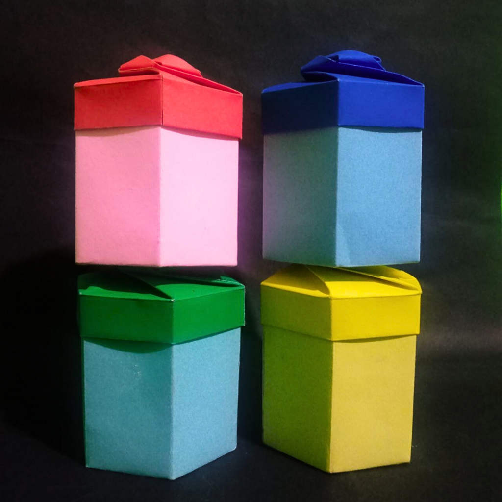 

Box Heksagonal Handmade Giftbox Birthday Kotak Kado Ulang Tahun ukuran 7,5x6,5x10 cm