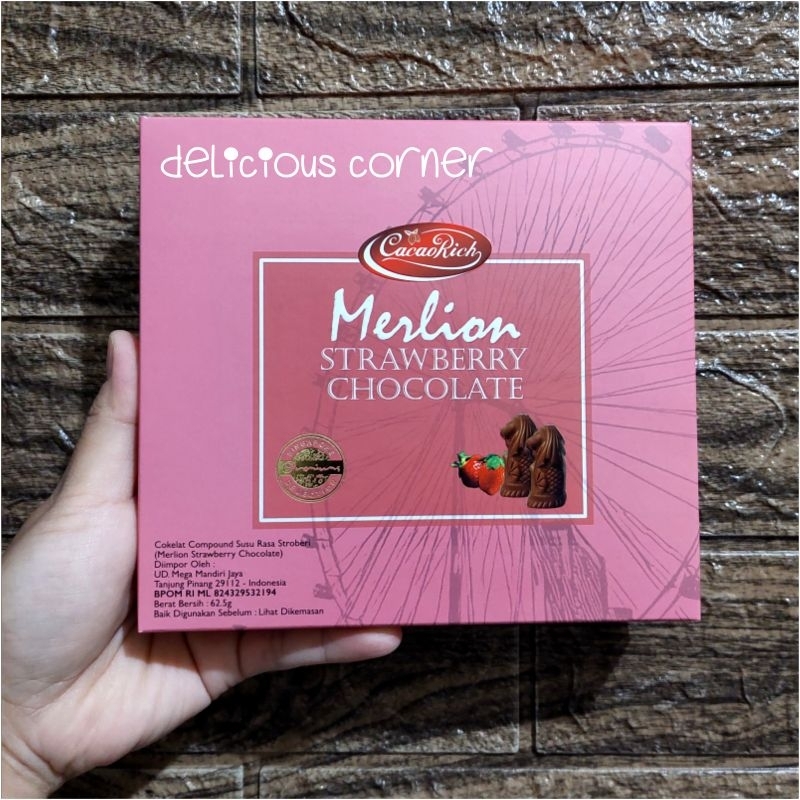 

Cacaorich Merlion Chocolate box pink coklat strawberry