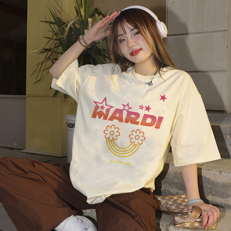 Oversize Cartoon Letter Kaos Hitam Atasan Wanita Lengan Pendek Oversize Printed T-shirt/atasan wanita kekinian