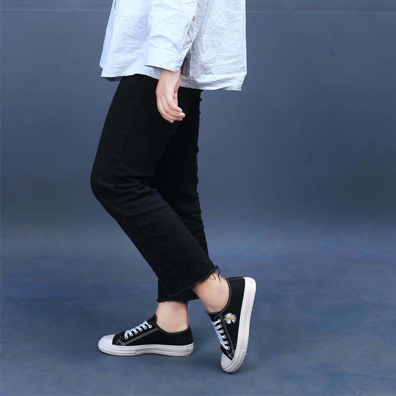Sepatu Kanvas Wanita Korea Sport Shoes Sepatu Sneakers Casual Wanita Shoes Bunga