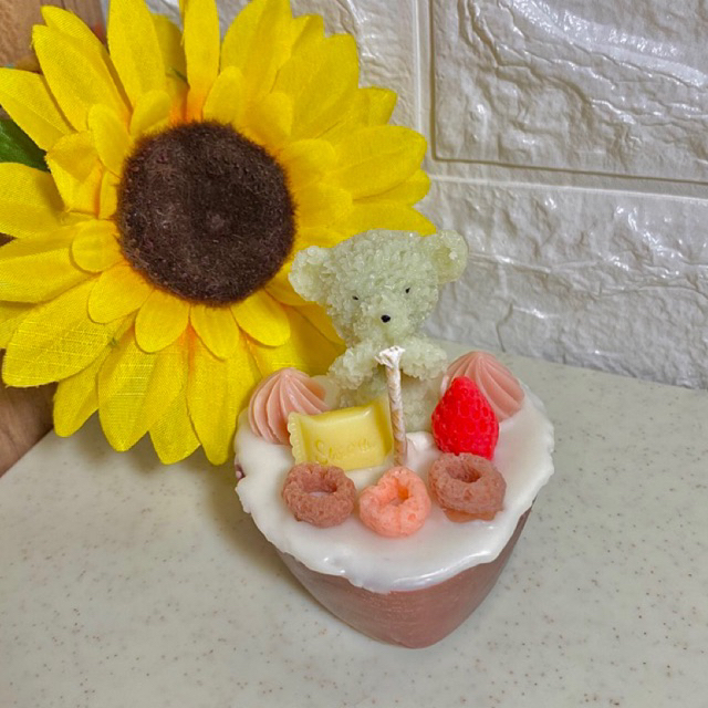 love cake candle / cake candle / lilin / scented candle / candle / love candle / aromaterapi / cute 