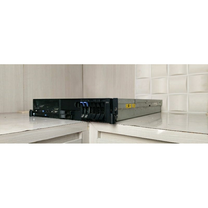 Server Ibm System x3650 2U Xeon E5440 x2 Ram 8Gb Ddr2 Hdd 146Gbx2
