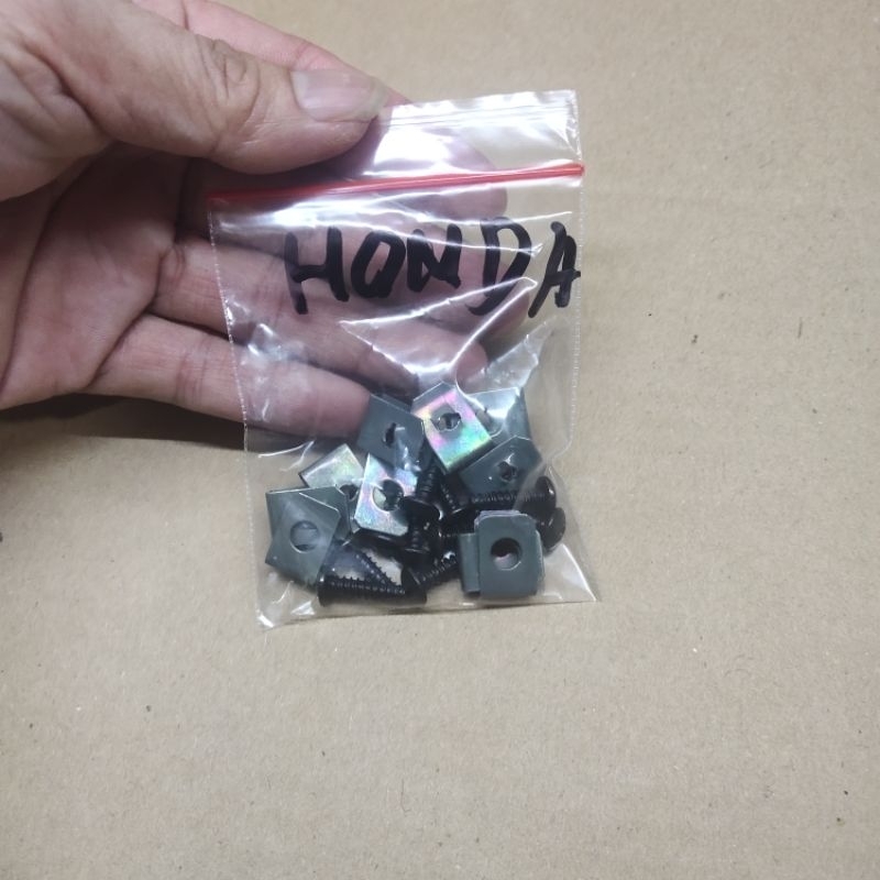 Baut bodi Yamaha Honda + klip 1 set isi 10pcs