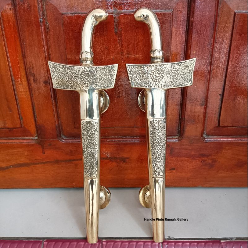 Handle pintu Rumah Gagang Pintu Tarikan Pintu Rumah kuningan model keris ukir 38 cm gold