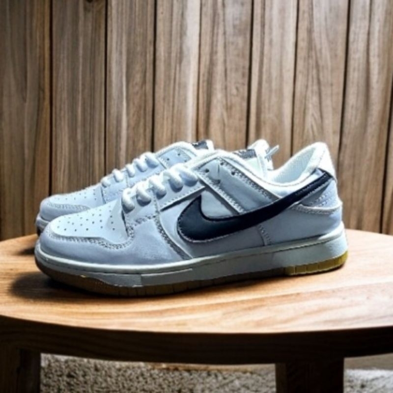 Sepatu Sneakers Ni*e SB Dunk Premium Quality Olahraga Pria Prempuan