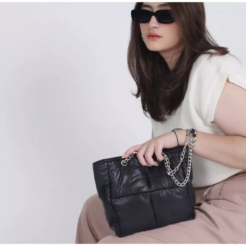 Tote Bag Lollyta Puffy  Pakai Resleting Tali Rantai Tas Wanita Lucu