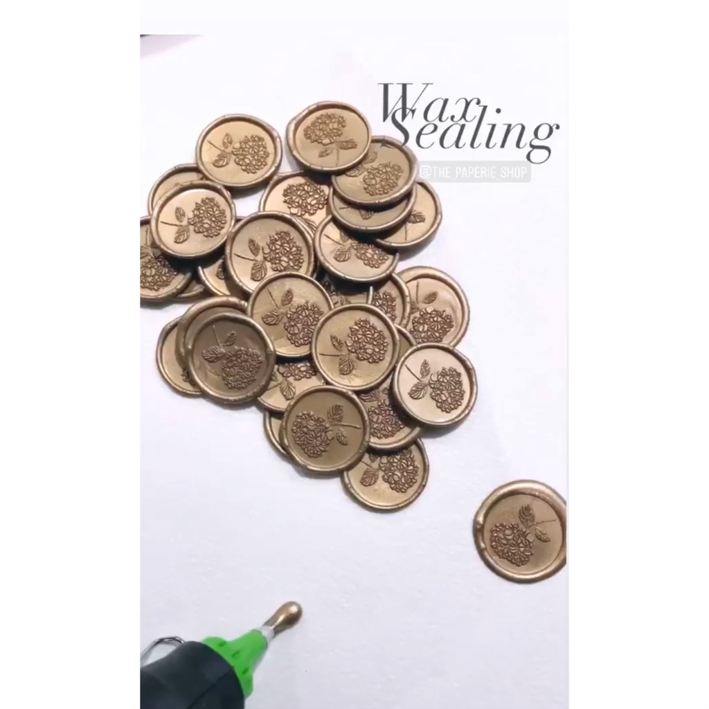 

(PRMHS) Virly (Gold) - 1 Pcs seal wax coin sticker siap pakai ready stock (Include double tape) / souvenir pernikahan / accesories / calligraphy / journaling / undangan / hampers