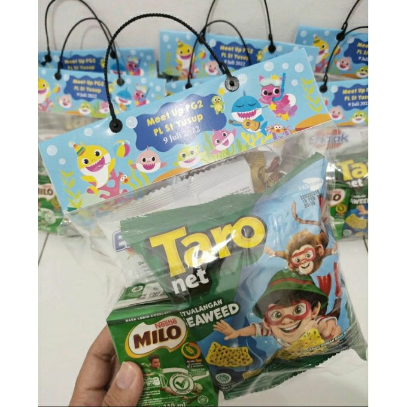 

paket Snack ultah