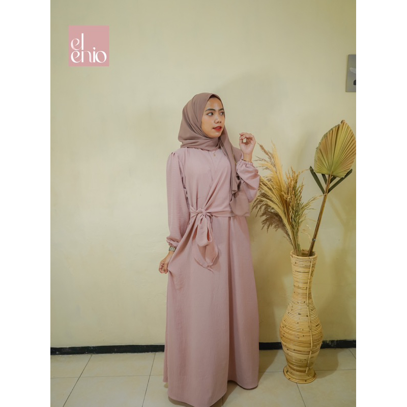 Calista Maxi Dress Cringkle dari Elenio