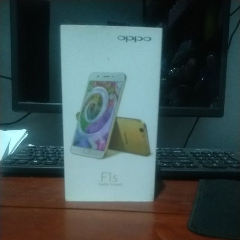Oppo F1s Selfie Expert  Ram 4/64
