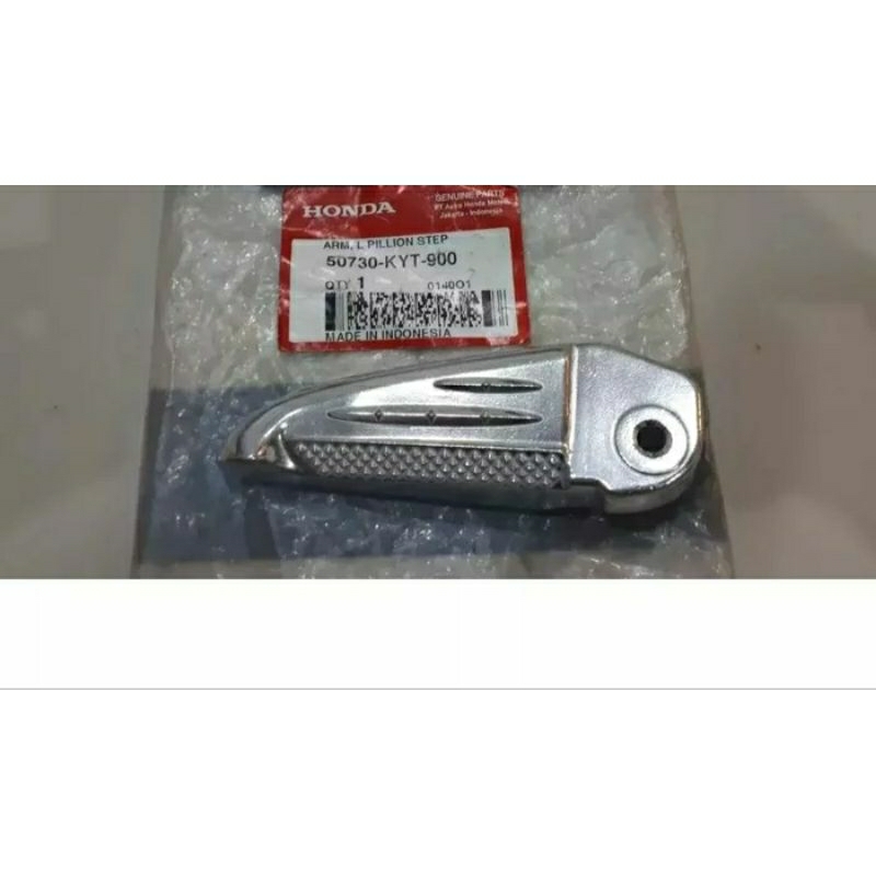 Pijakan Kaki Belakang Kiri (Arm L P/S) Scoopy Karbu 50730KYT900
