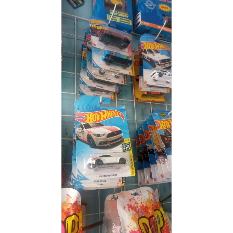 Hotwheels 2015 Ford Mustang GT ERROR Tampo polos.