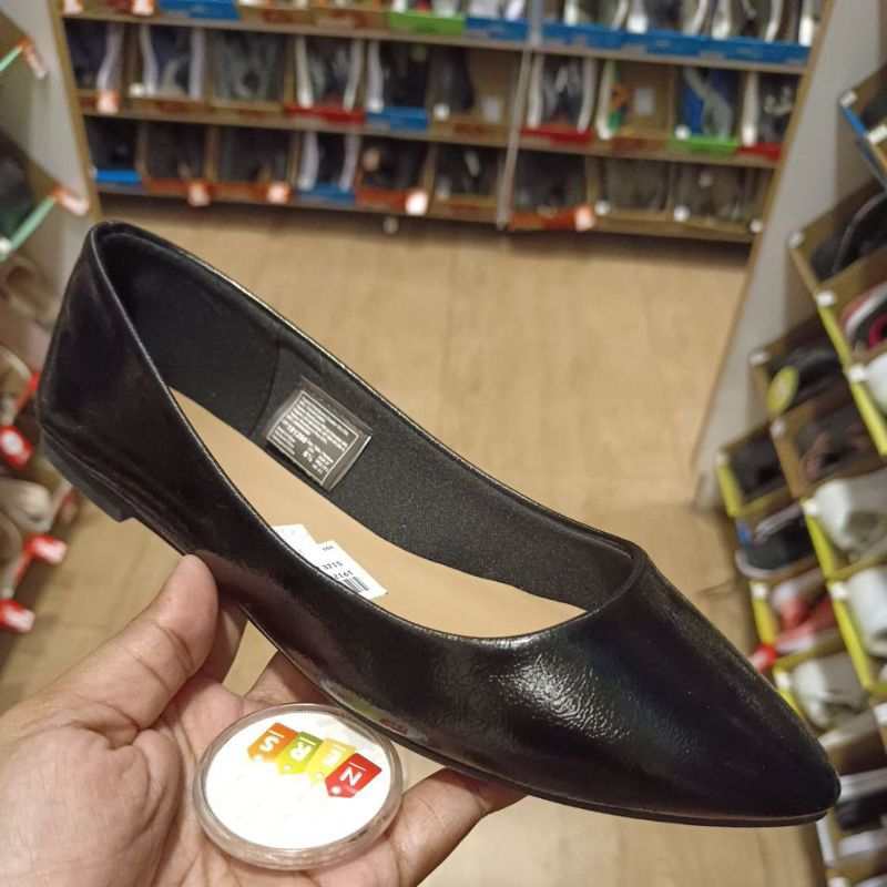 CAMI FLATSHOES BLACK GLOSSY 191206 SEPATU LOWER EAST SIDE BY PAYLESS