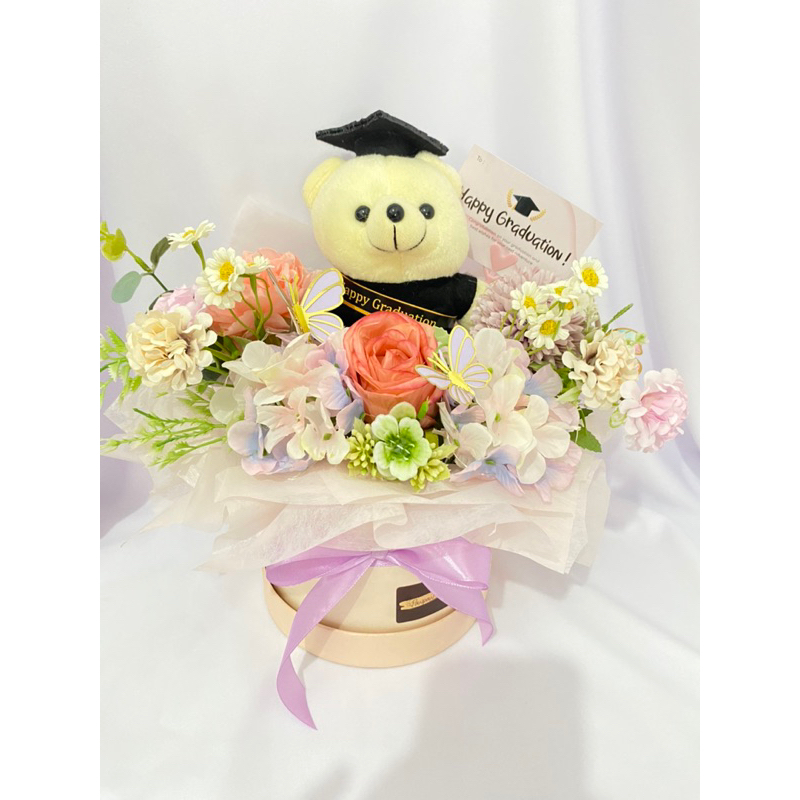 

Bloombox graduation kado wisuda buket bunga wisuda bunga awet