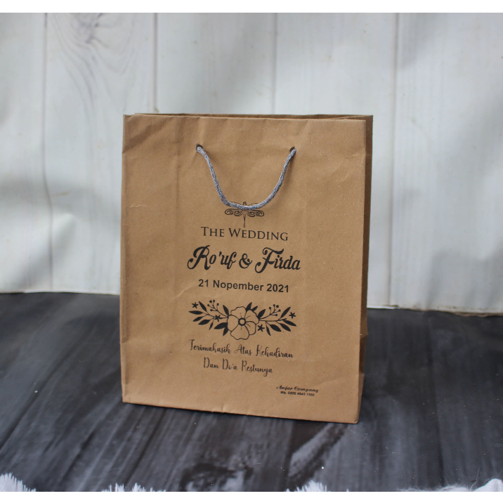 

Paper bag free Sablon ukuran 20x10x25. Tas Kertas Murah