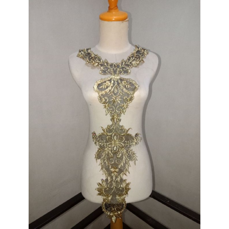 Renda bordir bunga emas T21