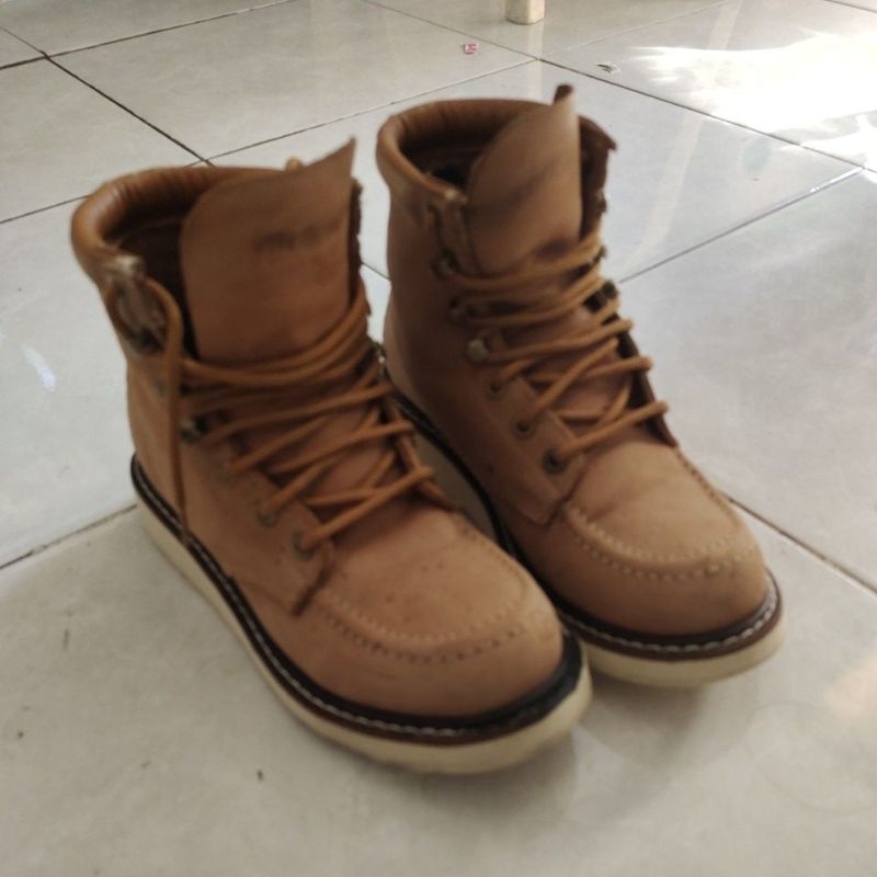 sepatu clasico moctoe sz 39 second