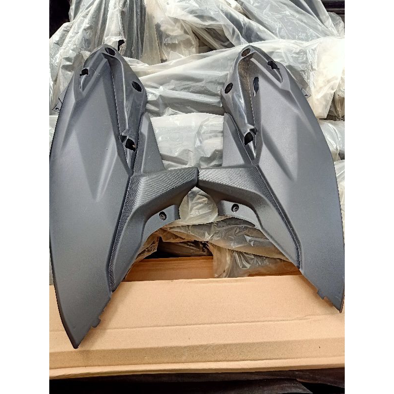 Cover sambungan body bok aki honda vario techno 125 old cover bok aki vario techno 125 lama