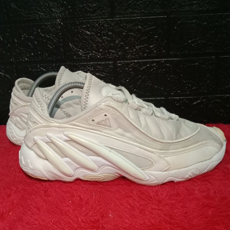 adidas fyw 98 size 43