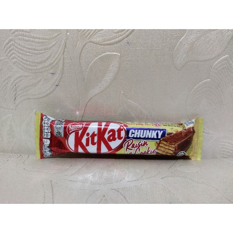 

KIT KAT CHUNCKY RAISIN N COOKIE'S 38 GRAM / KIT KAT CHUNKY 38 GRAM / KIT KAT CHUNKY / COKELAT KIT KAT / WAFER KIT KAT / NESTLE KIT KAT / KIT KAT / CHUNCKY